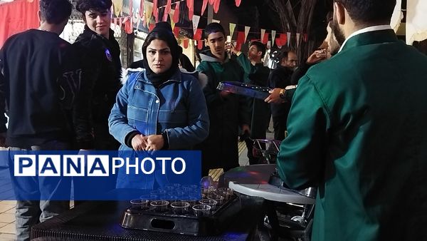 گذری بر فعالیت چایخانه امیر المومنین در شب میلاد حضرت مهدی ( عج)