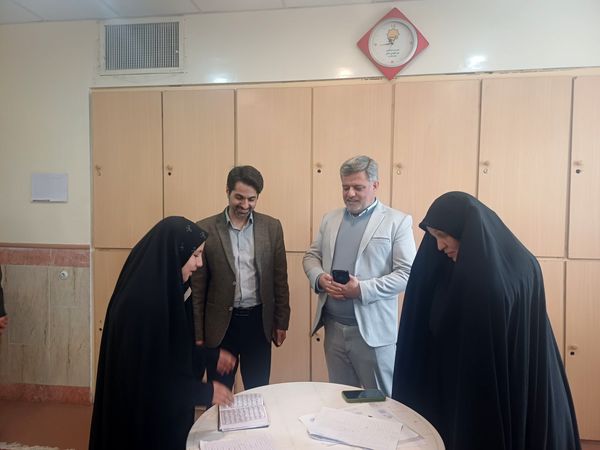 مسابقات قرآن و عترت و نماز دانش‌آموزان دختر جلگه 