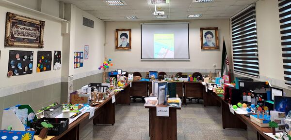 نمایشگاه دست‌سازه در دبیرستان ذبیح الله هوشیار