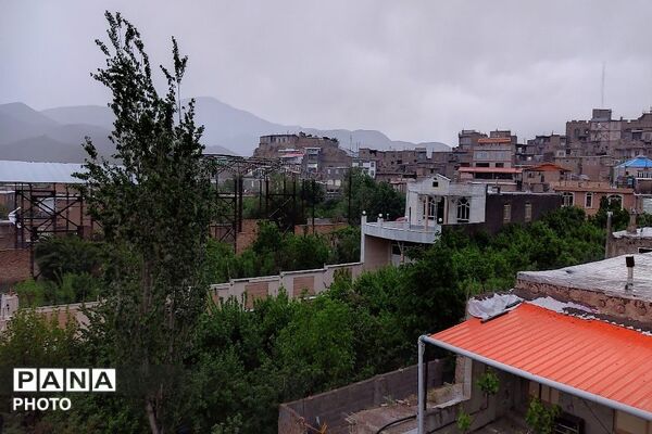 باران بهشتی، رنگین کمان زیبا و نسیم باطراوت بهاری هدیه اردیبهشت ماه در شهر بار