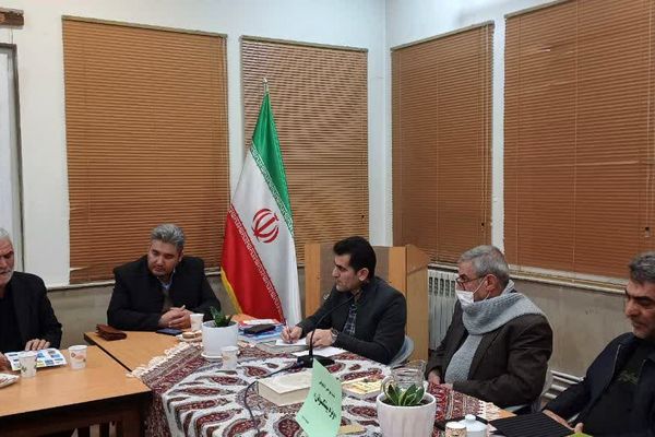 روایت قلم‌های ماندگار؛ پنجمین نشست کتابخوانی پیشکسوتان در پیشوا