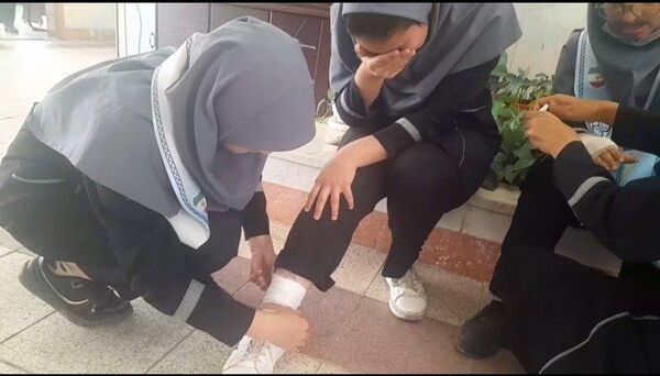 بیست و هفتمین مانور سراسری زلزله در دبیرستان نمونه وکیلی ۱۰