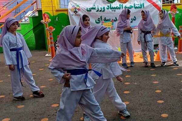 افتتاحیه المپیاد ورزشی درون مدرسه‌ ای در مدارس آزاده و راضیه شکرایی ناحیه دو شهرری 