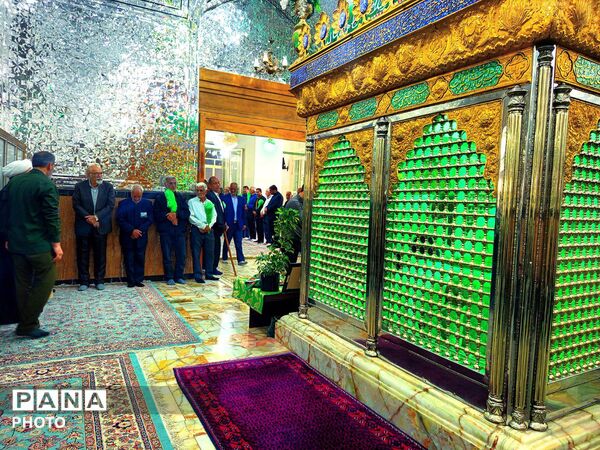 غبارروبی مزار مطهر امامزاده سید مرتضی