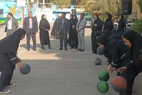 افتتاحیه جشنواره‌ی بازی‌های مهارتی-ورزشی در مدرسه زهره‌وند قرچک