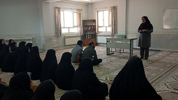 ارتقای مشارکت اولیا و مربیان در هنرستان حضرت زهرا (س) بن