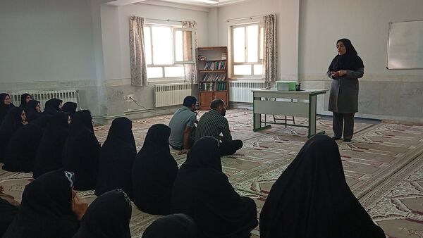ارتقای مشارکت اولیا و مربیان در هنرستان حضرت زهرا (س) بن