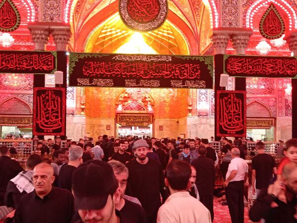 پیاده روی اربعین  و زیارت حرمین مطهر امام حسین علیه السلام و حضرت ابوالفضل عباس علیه السلام 