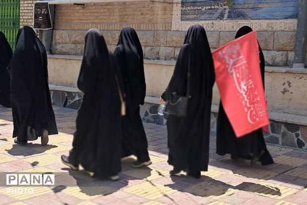 اشک و عهد در میدان امام دماوند؛ بیعت دوباره با سیدالشهدا و امام شهید