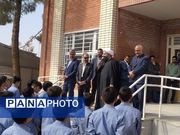 بازدید نماینده منطقه ترشیز کهن از مدارس خلیل آباد