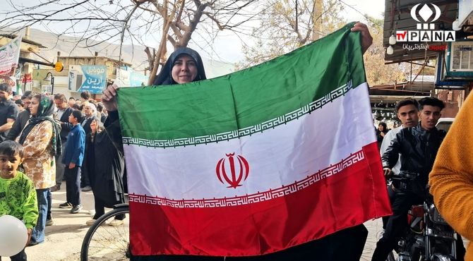 شکوه حضور مردم خرامه در راهپیمایی 22 بهمن