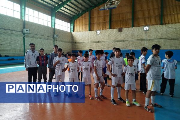 برگزاری مسابقات فوتسال دانش‌آموزان پسر منطقه کهریزک
