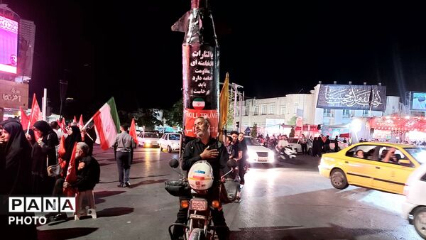 مشهدی‌ها شب گذشته چشم‌انتظار رهبر شهیدشان بودند