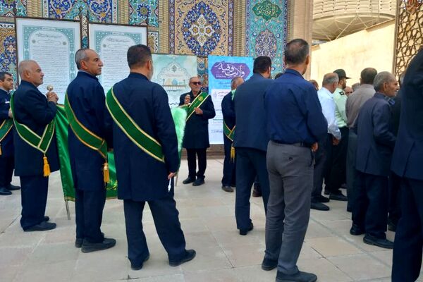 تشییع پیکر شهید دانش‌آموز در شاهچراغ(ع)