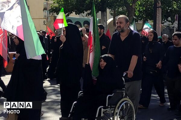  وداع با رهبر شهید در جوار بارگاه رضوی