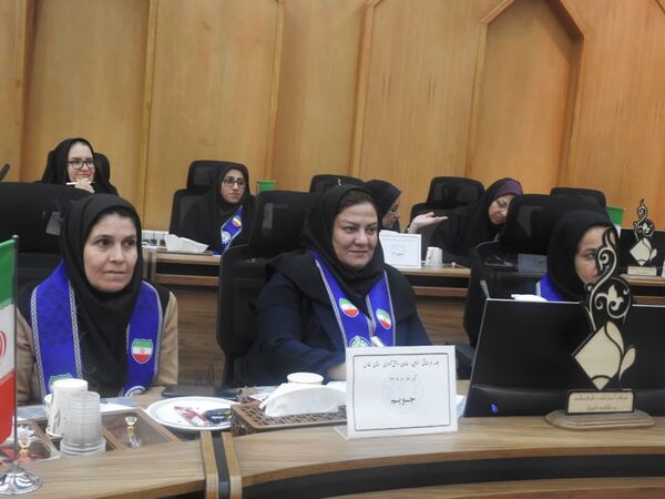 نشست هم‌اندیشی مسئولان سازمان دانش‌آموزی استان فارس روز اول
