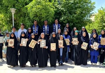  تجلیل از خبرنگاران دانش‌آموز رودان به مناسبت سالروز تأسیس پانا