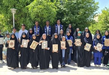  تجلیل از خبرنگاران دانش‌آموز رودان به مناسبت سالروز تأسیس پانا