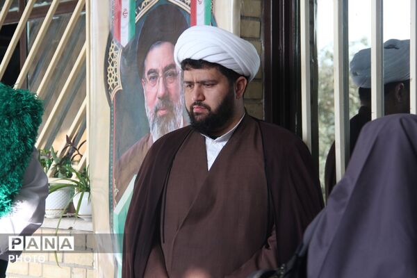 حضور خادمان‌ امام رضا (ع) در هنرستان شهدای سایپا اسلامشهر