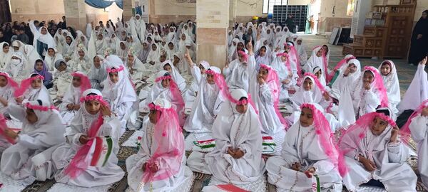 جشن تکلیف ۶۶۰ فرشته کوچک در جازموریان