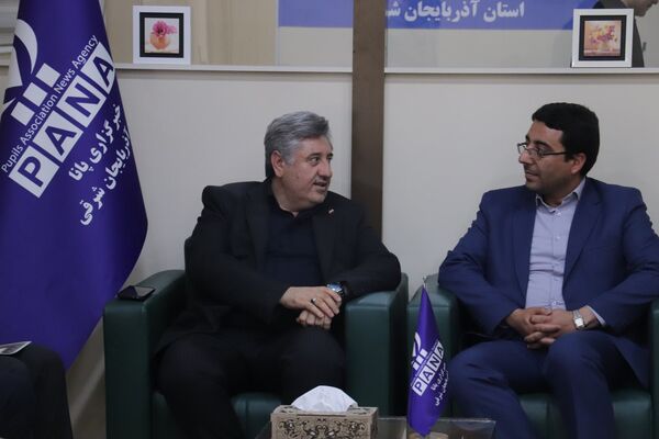 حضور مدیرکل فرهنگ و ارشاد اسلامی آذربایجان شرقی در دفتر خبرگزاری پانا استان به‌مناسبت روز خبرنگار