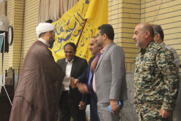 اعزام نخستین گروه از دختران دانش‌آموز ناحیه یک قم به اردوی راهیان نور