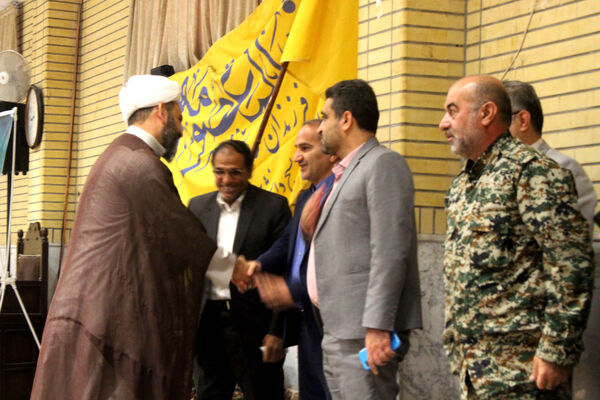 اعزام نخستین گروه از دختران دانش‌آموز ناحیه یک قم به اردوی راهیان نور