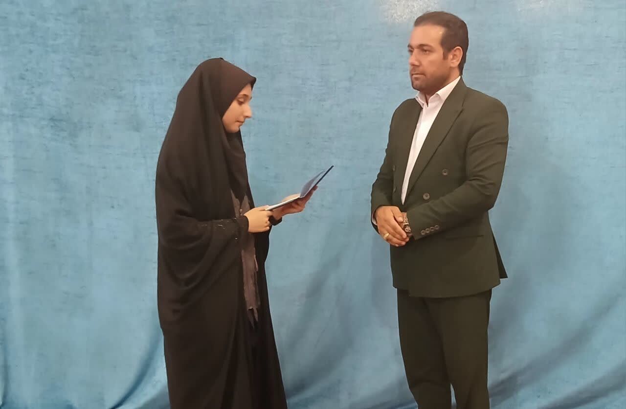 نماز جمعه مدرسه‌ای برای پرورش ایمان و اخلاق دانش‌آموزان است