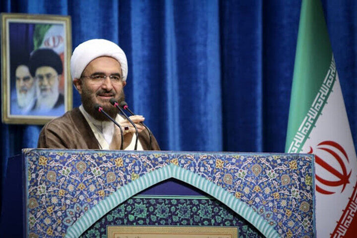 زیست عفیفانه نه فقط یک وظیفه و تکلیف بلکه یک حق است 