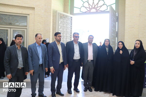رونمایی از دستاوردهای آموزش و پرورش زنجان در هفته پاسداشت مقام معلم