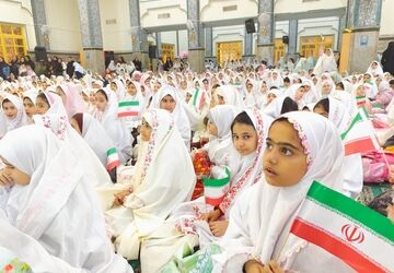  لبخند دختران شهریار در نخستین قدم بندگی