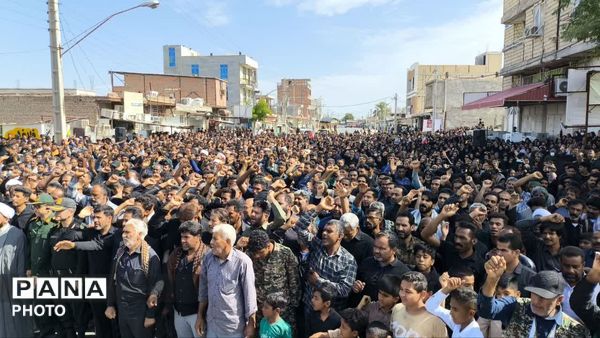 طوفان حضور مردم روزه‌دار رودبار جنوب در تشییع شهید اقتدار