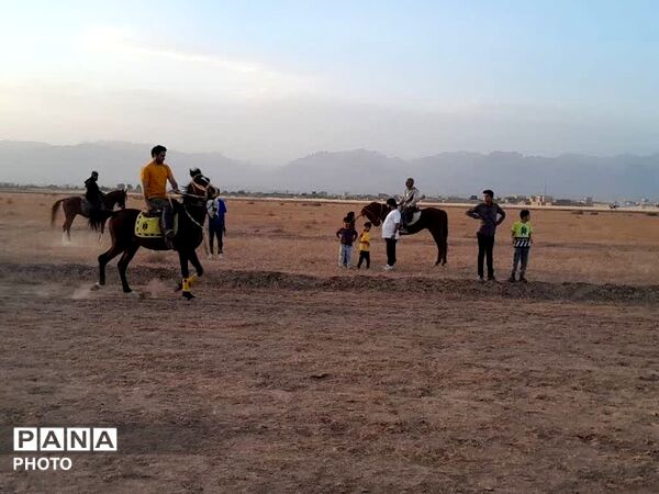 تاخت و تاز خاطره‌ها در فدافن؛ مسابقات اسب‌سواری به نام شهید نظافتی