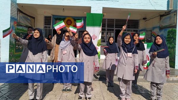 جشن اعیاد شعبانیه همزمان با دهه فجر در دبستان پنجم مهر ناحیه ۷ مشهد