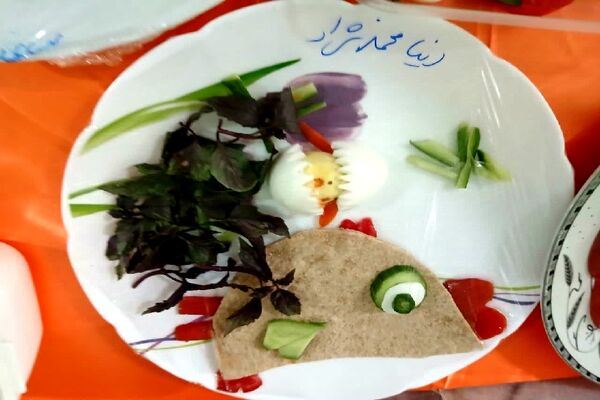 جشنواره جهانی تخم مرغ در دبستان فاطمه اهری هاشمی