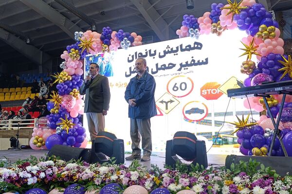 گردهمایی رانندگان سفیر مهر در هفته حمل‌ونقل شیراز