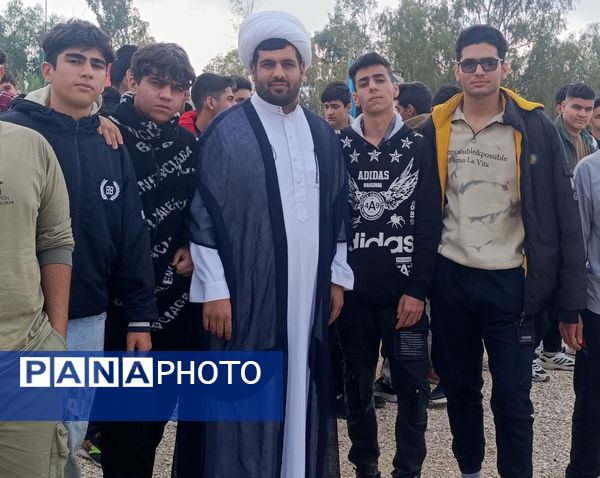 اعزام دانش‌آموزان دبیرستان شاهد امام حسین (ع) اسلام آباد غرب به اردوی راهیان نور