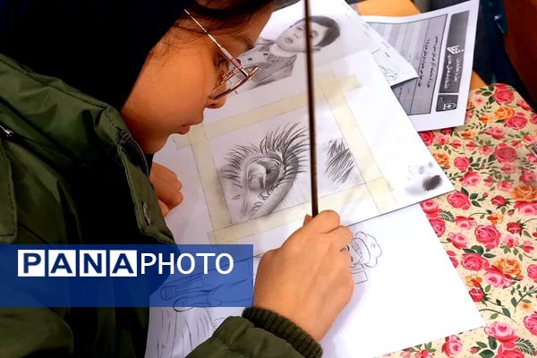 مسابقات هنر و خلاقیت دانش‌آموزان در مدرسه ۱۰ دی