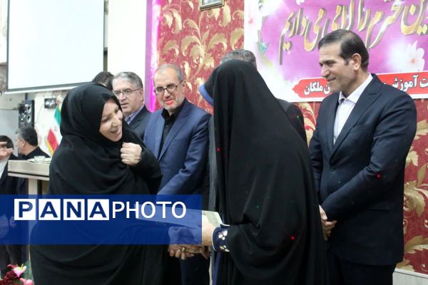 آیین تجلیل از پیشکسوتان فرهنگی ملکان 