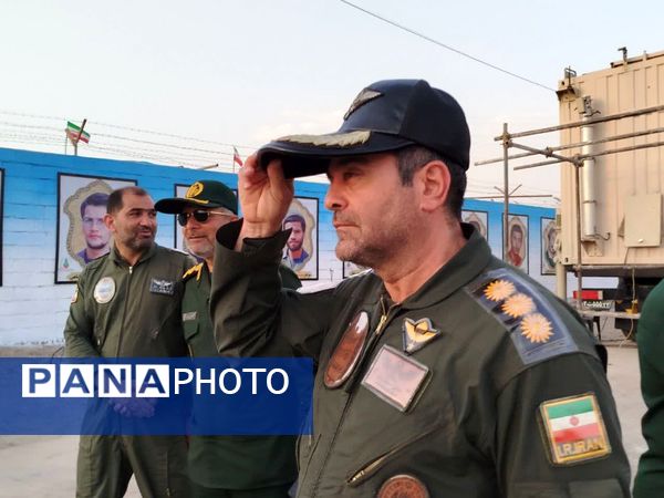 بازدید فرمانده پایگاه پنجم رزمی هوانیروز مشهد از دومین کنگره ملی شهید مدرس (ره) 