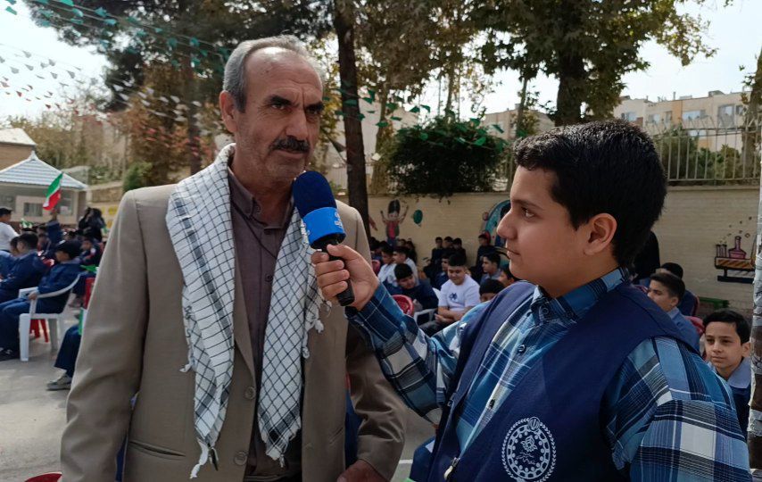 با زنگ ایثار و مقاومت، به دشمن نشان دادیم که ملت ایران زیر بار زور نمی‌رود