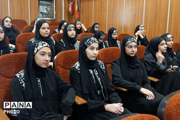  آیین گرامی‌داشت «سلامت و امنیت با سفیران سلامت» در ورامین