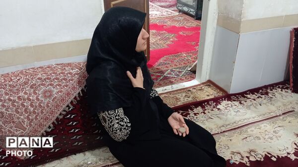 دیدار بانوان بسیجی پایگاه‌های رزق آباد و فرگ با خانواده شهید مرادپور