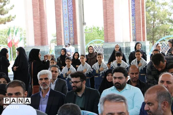 گرامی داشت مقام معلم و آئین گلباران مزار شهدای گمنام