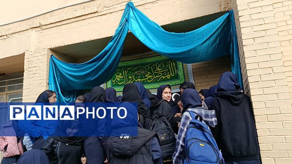 مراسم ولادت حضرت فاطمه‌ و‌ برپایی‌چایخانه‌در‌ دبیرستان وکیلی3 ( یغمای نیشابوری)