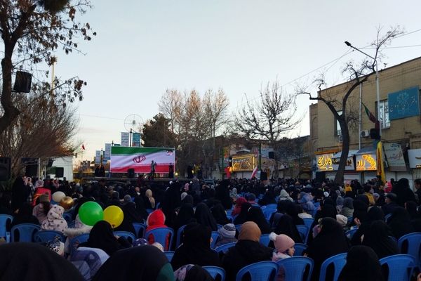 جشن میلاد حضرت مهدی ( عج) و اعیاد شعبانیه در خیابان امام خمینی نیشابور 