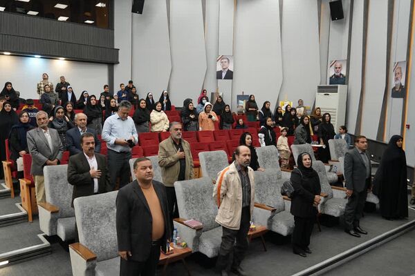 آیین رونمایی از دو اثر فاخر ادبی در شهرداری کهریزک 