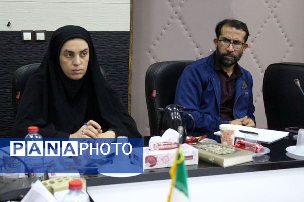 نشست تخصصی کارشناسان سواد آموزی استان بوشهر