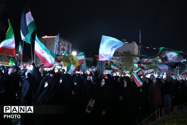 حضور پرشور و اقتدار مردم مشهد در سی و یکمین شب حماسه خیابانی (۲)