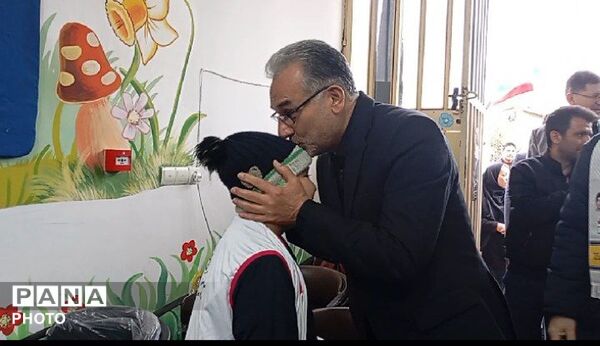 دانش‌آموزان گرگانی نهال عشق به وطن کاشتند